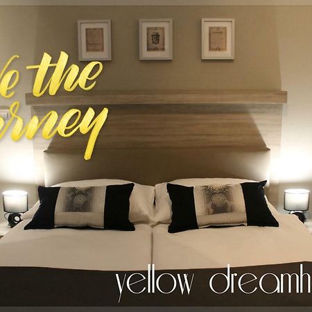 Yellow Dreamhouse Postojna Exterior photo